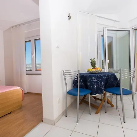 Tomislav 1927 Apartman *