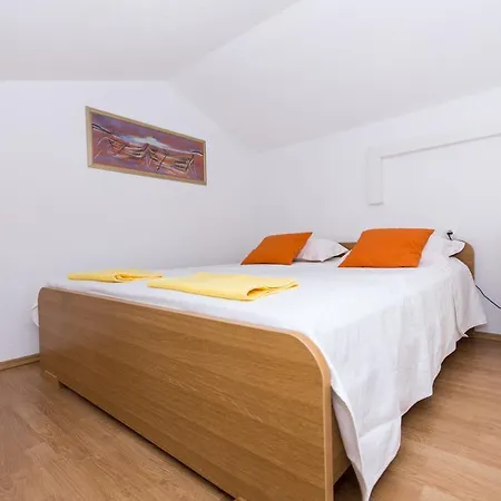 Apartman Tomislav 1927 Trogir