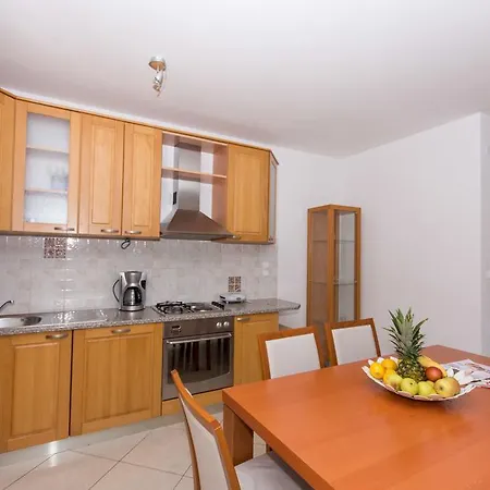 Apartman Tomislav 1927 *